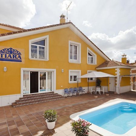 Tiara Vacaciones Villa Nava de la Asuncion Bagian luar foto